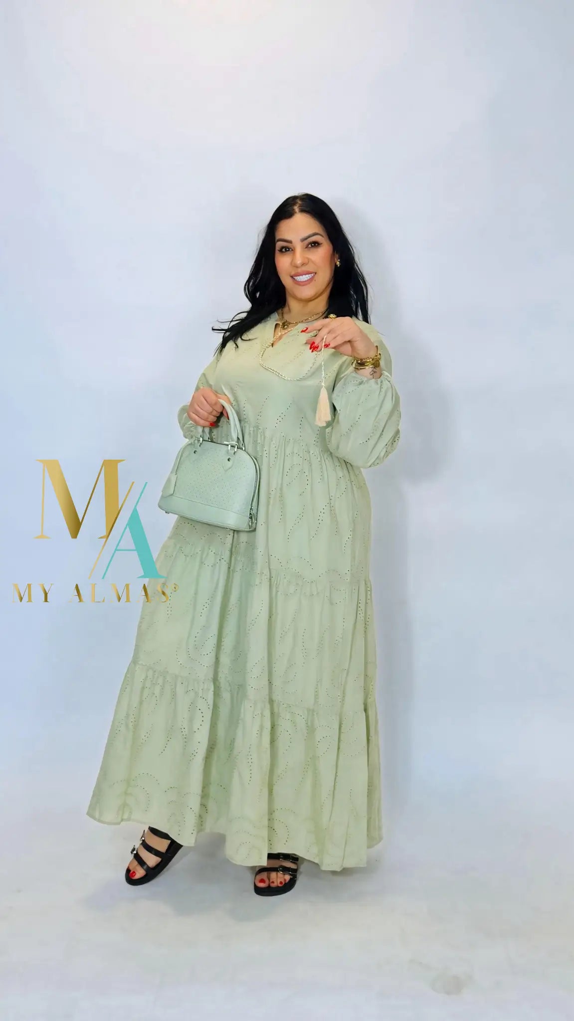 Eloise Robe
