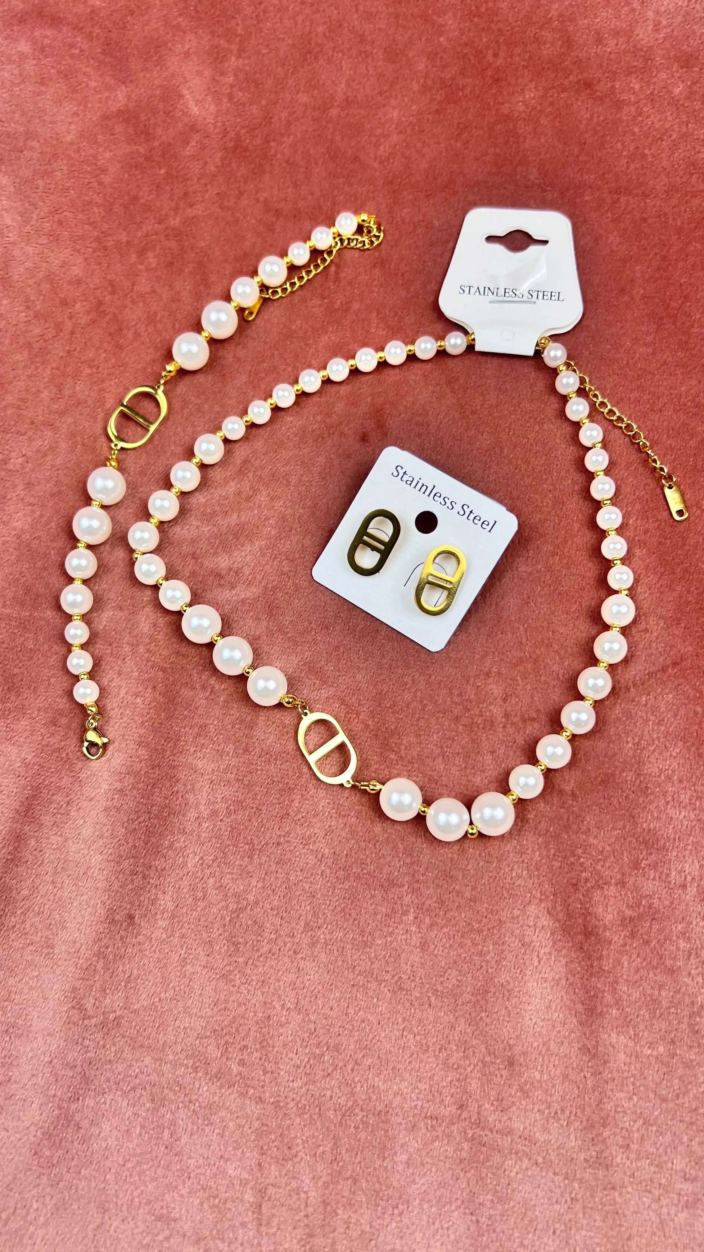 Pearla Necklace, Bracelet and Earrings Set