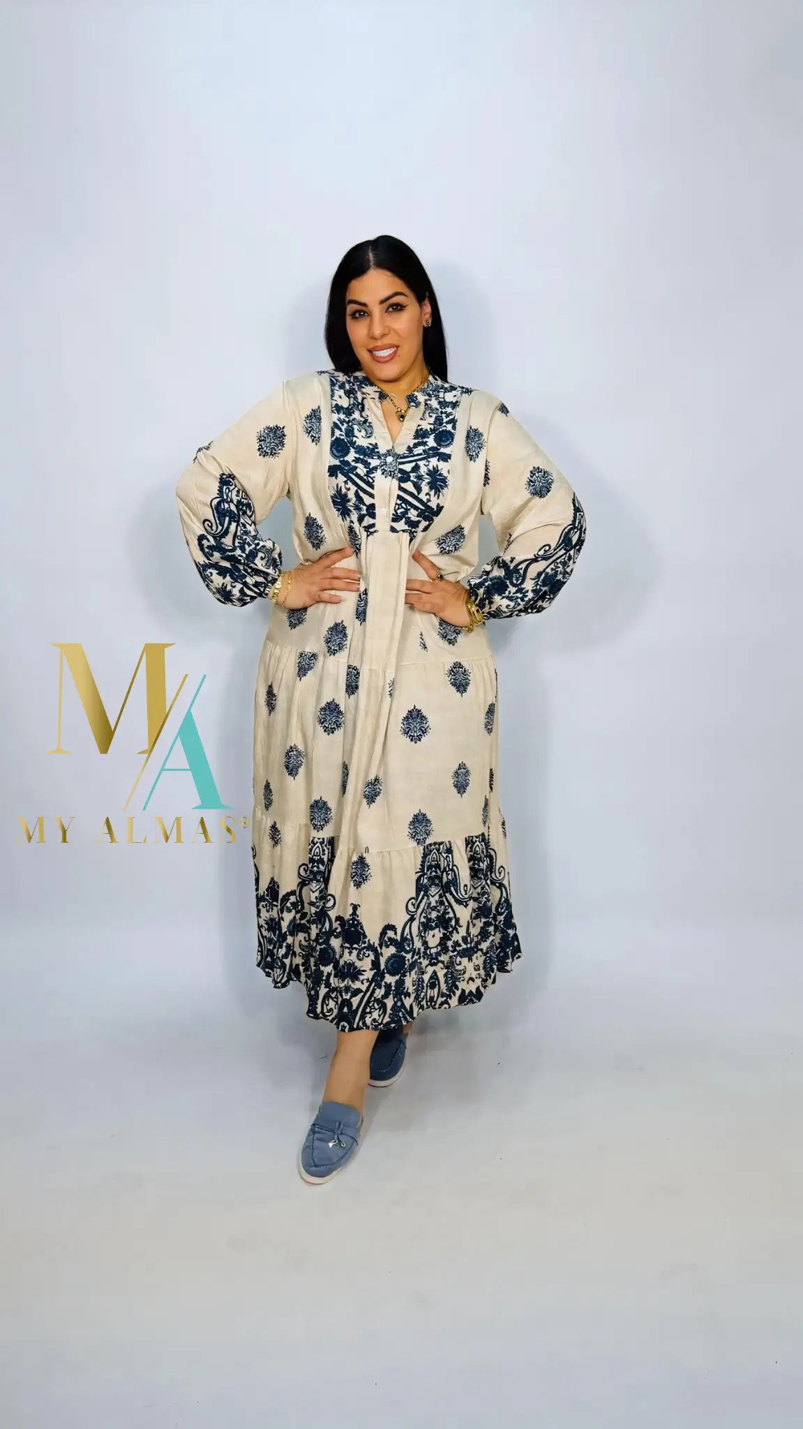 Norah Robe