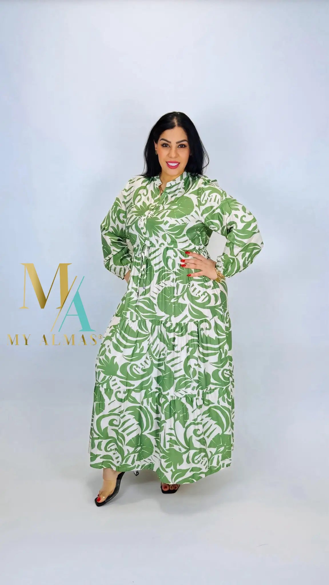 Saria Robe